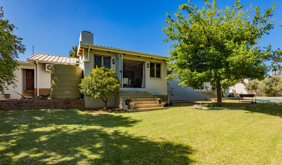 4 Bedroom Property for Sale in Panorama Western Cape